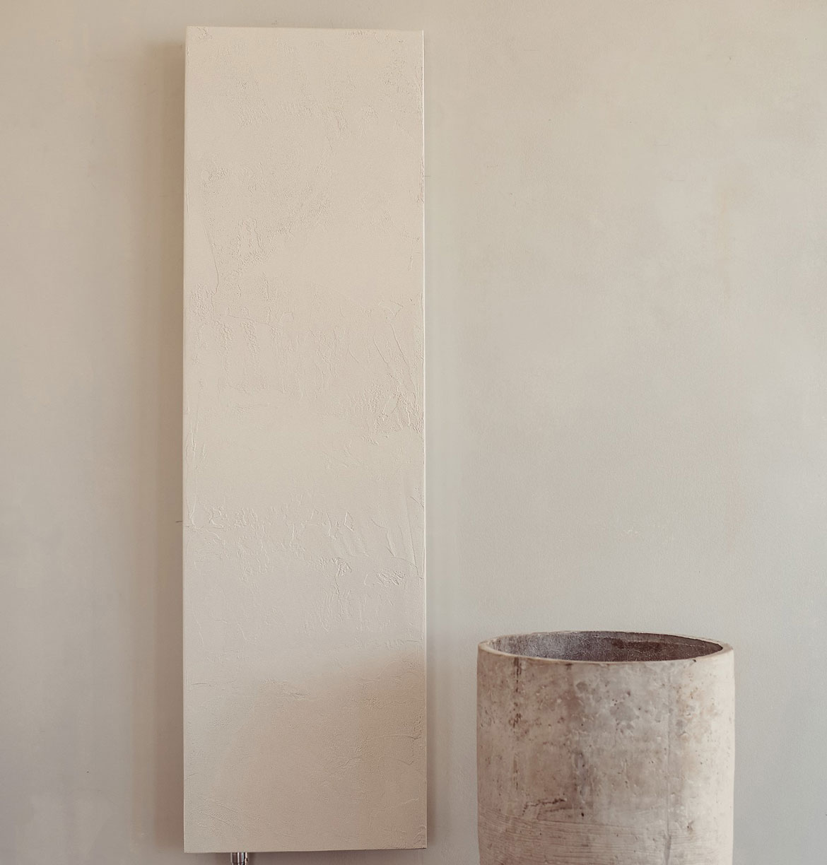 radiator-to-plate-steel-and-resin-effect-stone-milo-graziano