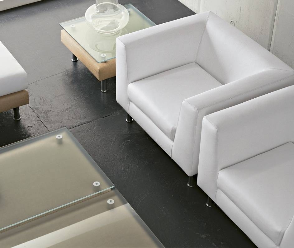 sedute_poltrone_luxy_serie_cube_ergonomica_fissa_ufficio_attesa_schienale_medio_singolo_imbottita_pelle_bianco_design