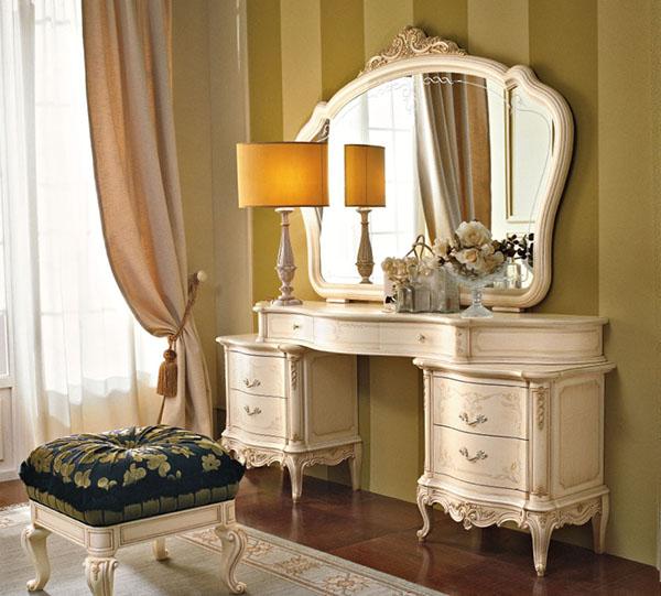 Venetian-style
