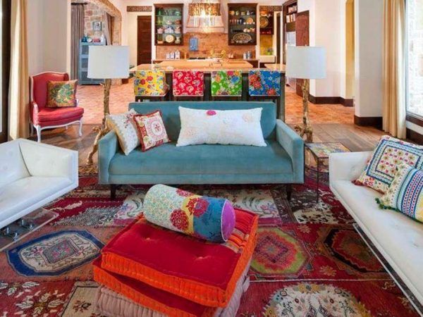 arredamento living stile bohemien colorato e creativo