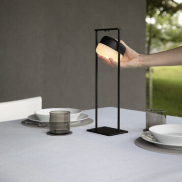 lampada da tavolo supporto nero gel poliuretanico eva geelli