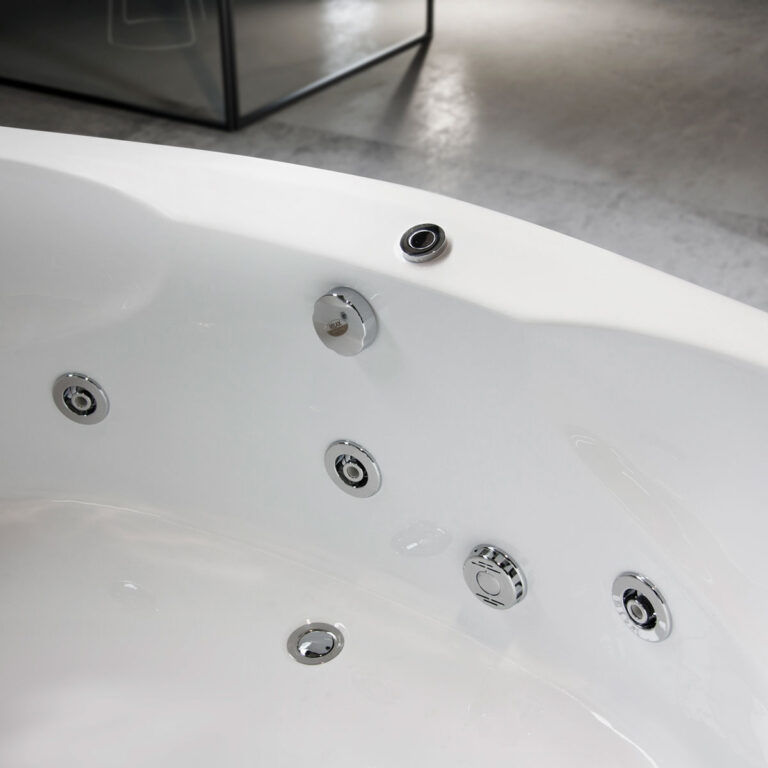 baignoire balnéo en acrylique détail sardinia relax design