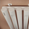 termoarredo idraulico bianco living dettaglio valvola iperbole graziano