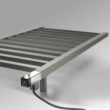 scaldasalviette elettrico design moderno dettaglio termostato bianco colorato twist deltacalor