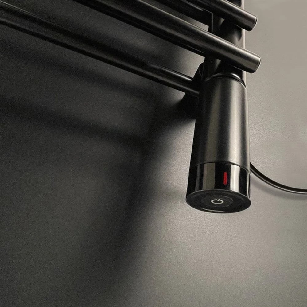 scaldasalviette elettrico tubolare bagno dettaglio valvola colorato fox 13 deltacalor