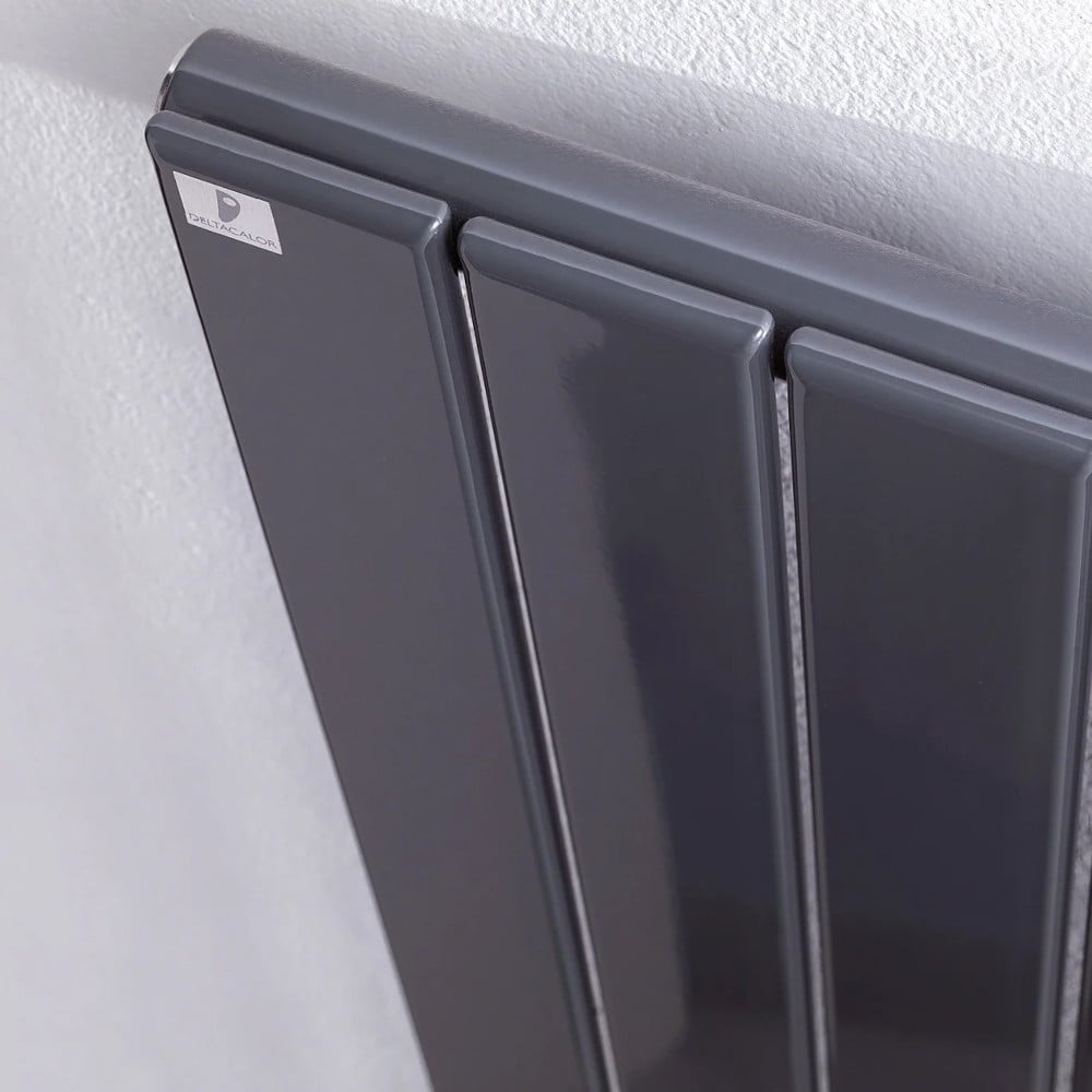termoarredo idraulico singolo doppio colorato dettaglio flyline deltacalor