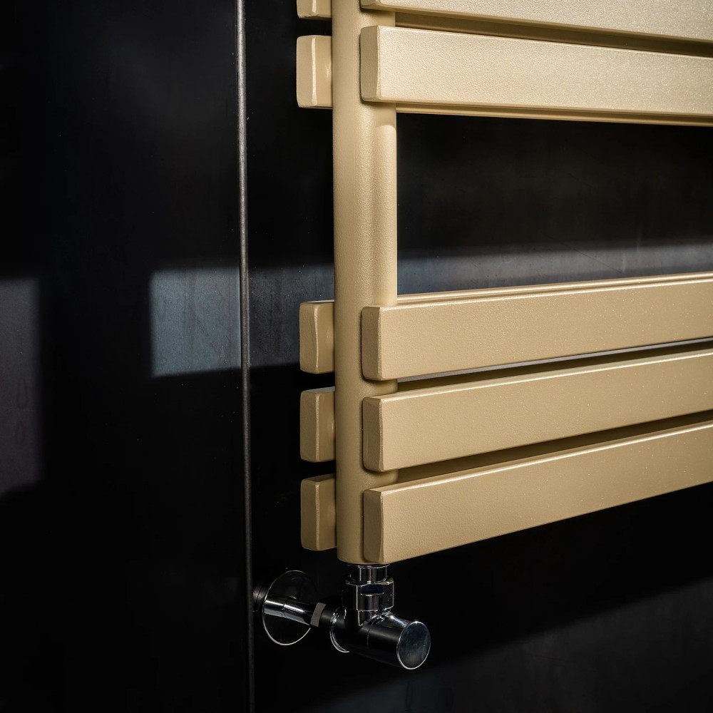 scaldasalviette idraulico bagno colorato dettaglio segmento od graziano