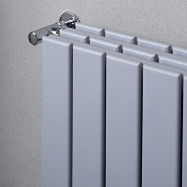 termoarredo idrualico acciaio living colorato dettaglio picchio triplo caleido